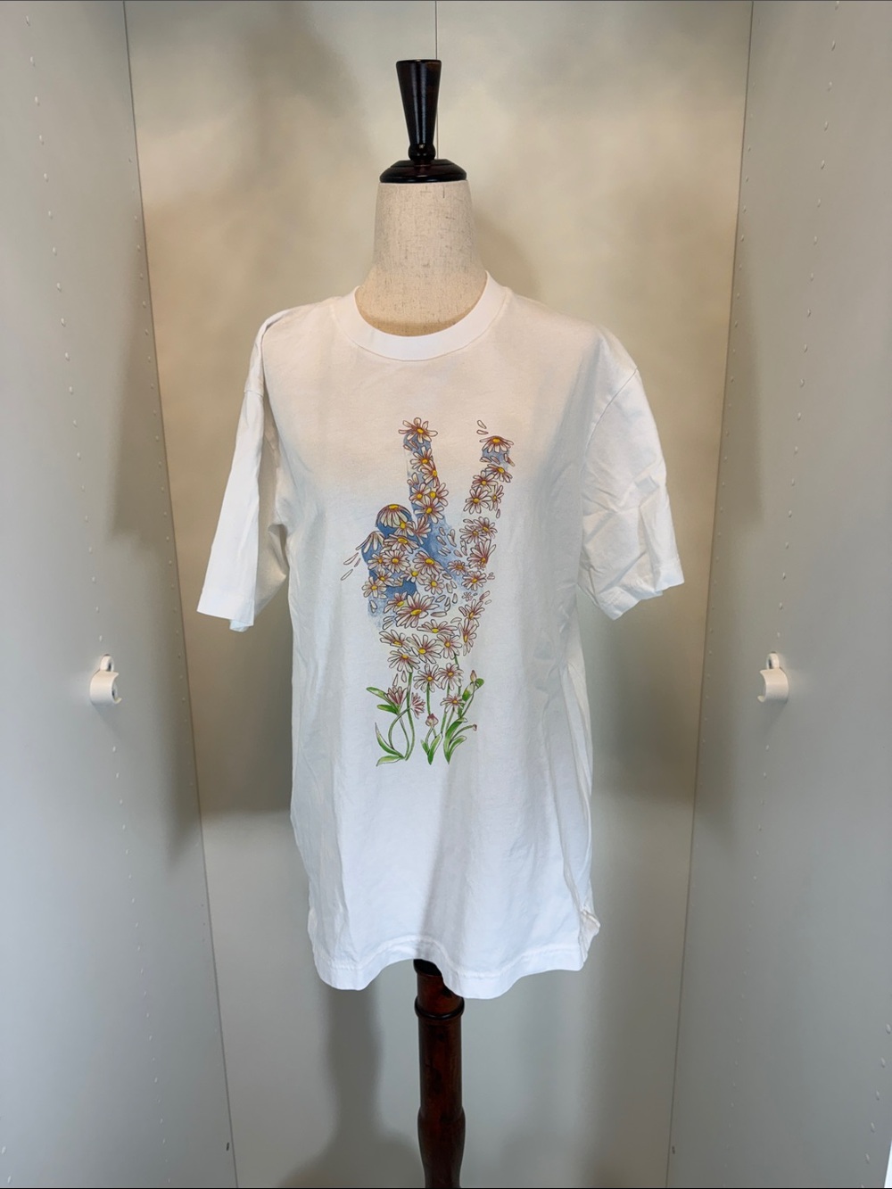 Uniqlo UT Jonathan William Anderson White Graphic Tee